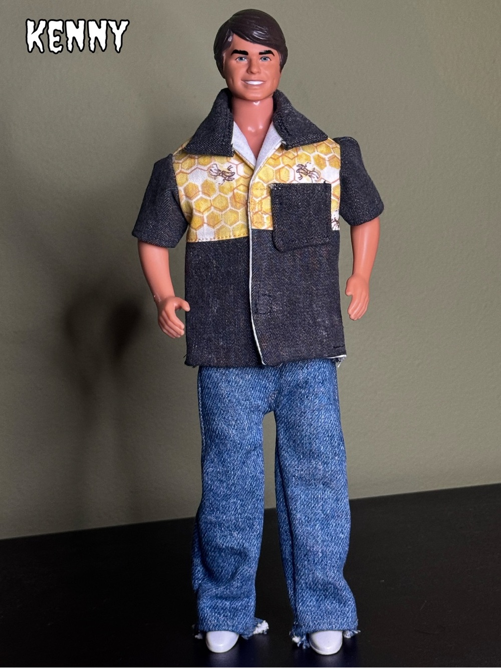 Handcrafted western style chambray doll shirt with honeycomb and bee print-OOAK - Picture 3 of 11